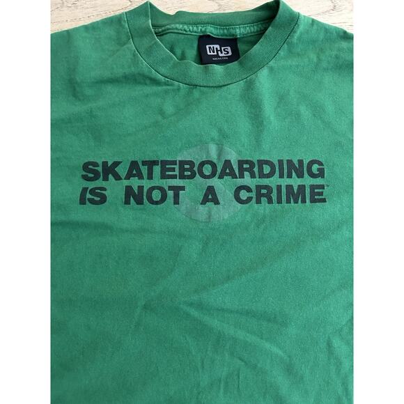 VINTAGE SKATEBOARDING IS NOT A CRIME NHS SANTA CRUZ TEE L - Picture 8 of 9